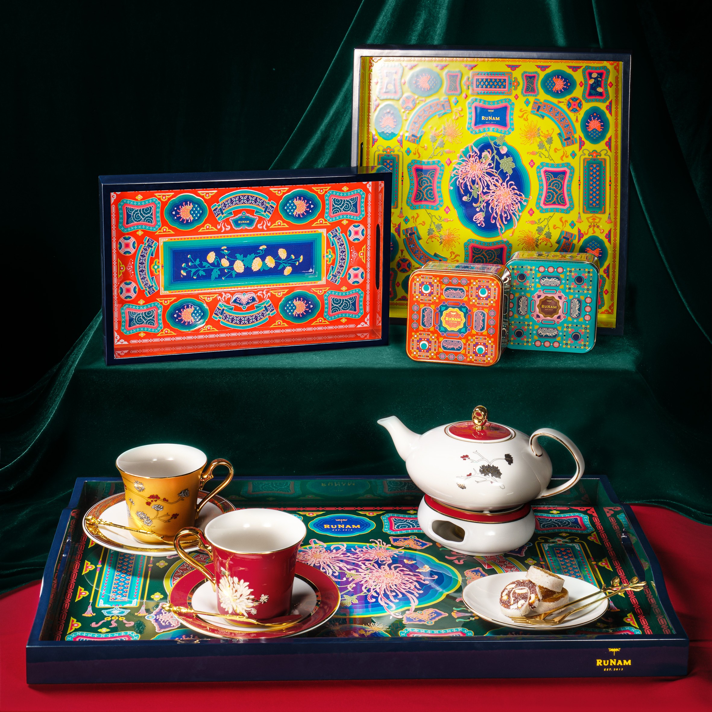 RUNAM LACQUER TRAY - SMALL RECTANGULAR